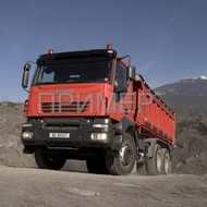      Iveco Trakker